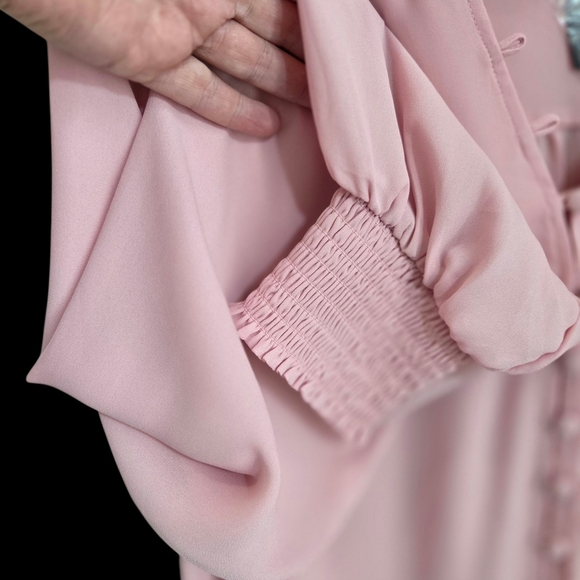 Torrid Feminine Pink Puff Sleeve Blouse with Mandarin Collar Size 0 - Picture 3 of 7